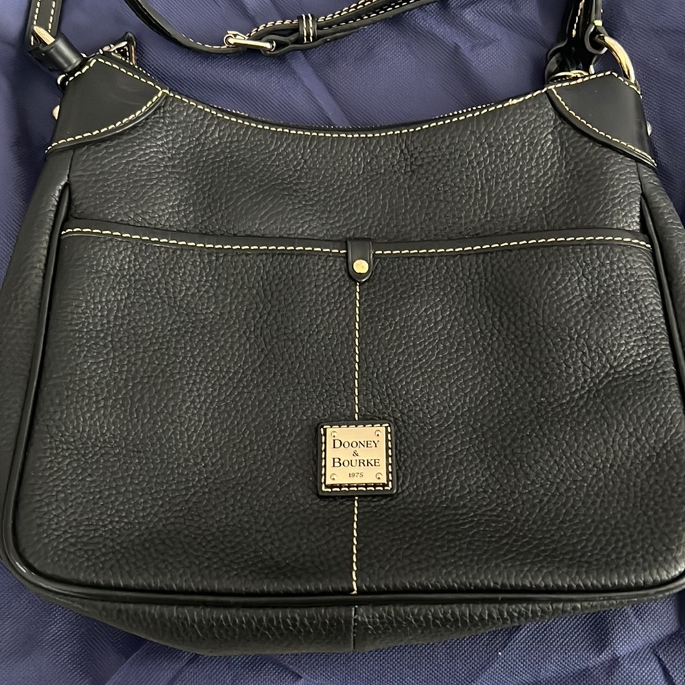 Dooney and Bourke crossbody pebble grain black